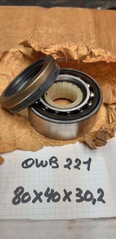 Bagheera lager QWB221 met oliekeerring (stofring).jpg