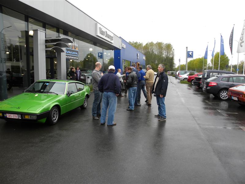 Bij garage Nova. (Medium).jpg