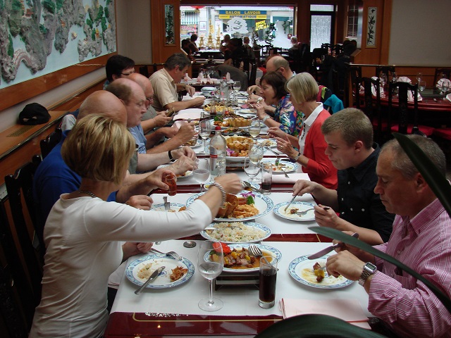 Een lekkere en gezellige lunch bij de plaatselijke chinees.